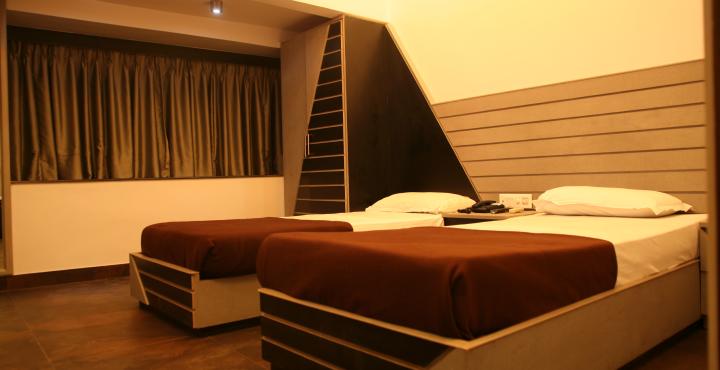 Hotel Trimoorti